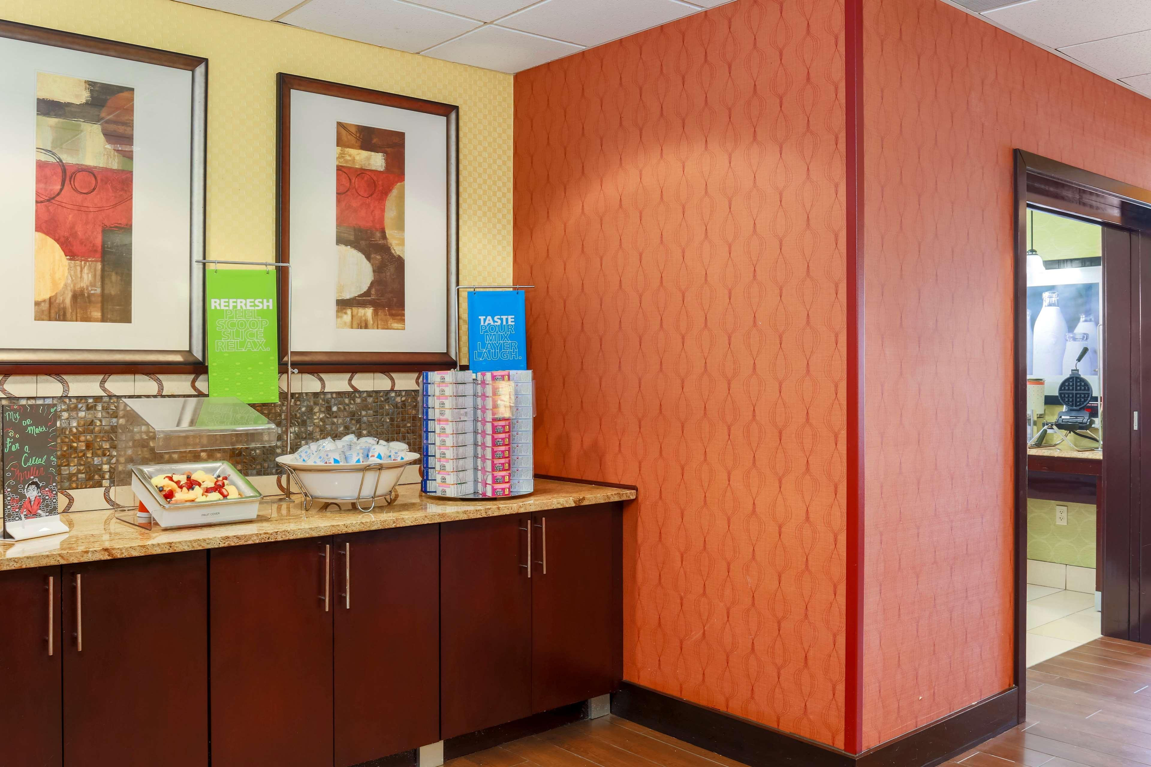 Hampton Inn Memphis-Walnut Grove/Baptist East Exteriér fotografie